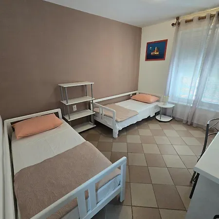 One Apartman *